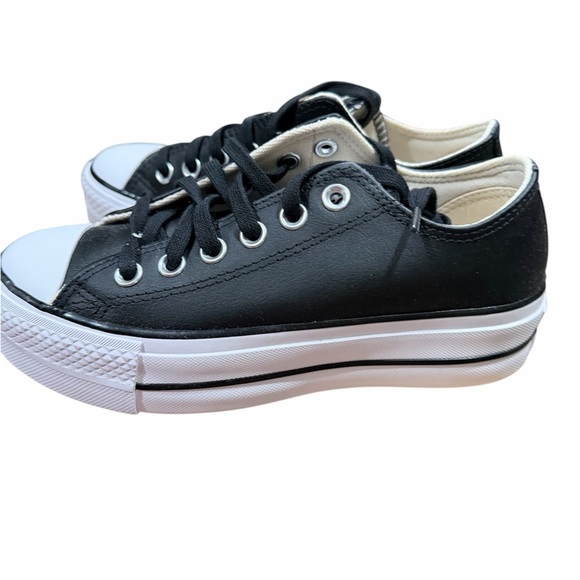 Converse Chuck Taylor All Star Lift Platform Leather Low-Top Shoes Black 5.5 - Picture 2 of 5